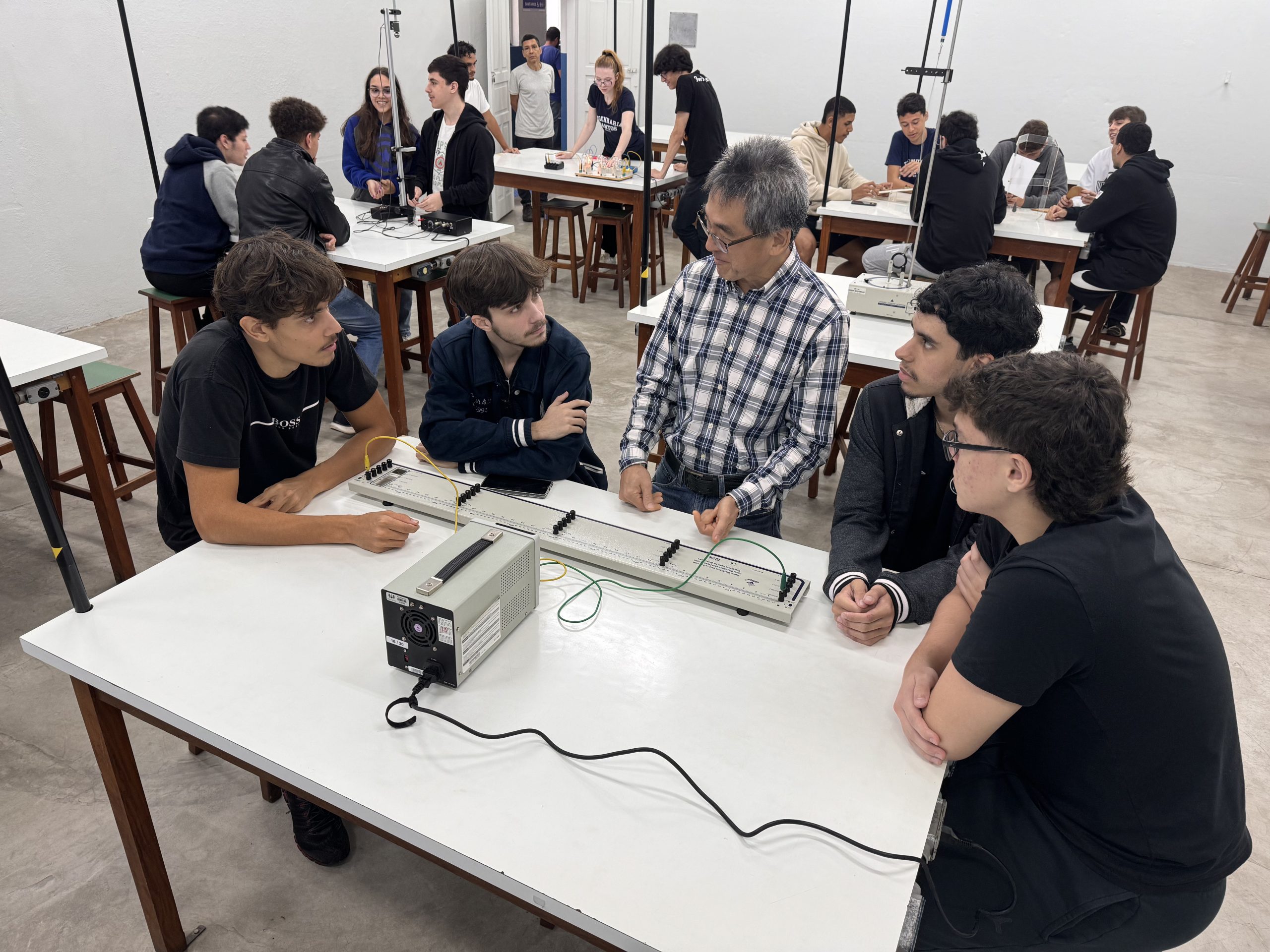 Os Laboratórios de Engenharia e Arquitetura​ da Unisanta oferecem infraestrutura avançada para ensino, pesquisa e elaboração de projetos.