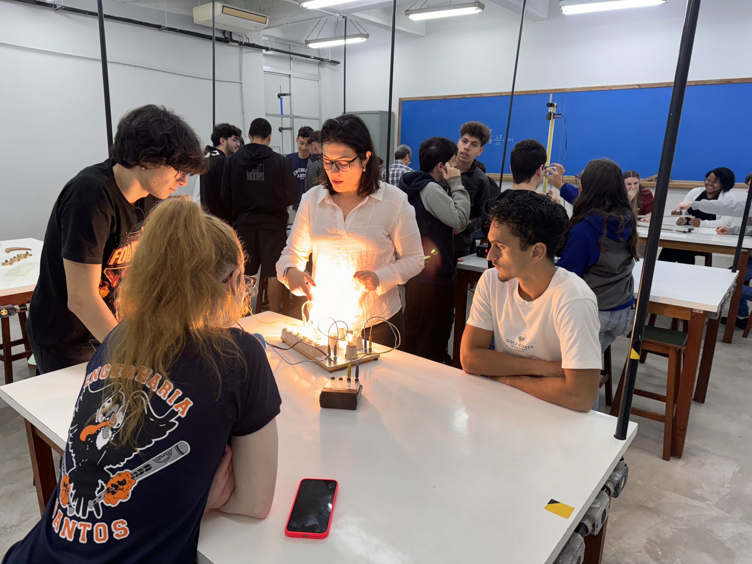 Os Laboratórios de Engenharia e Arquitetura​ da Unisanta oferecem infraestrutura avançada para ensino, pesquisa e elaboração de projetos.
