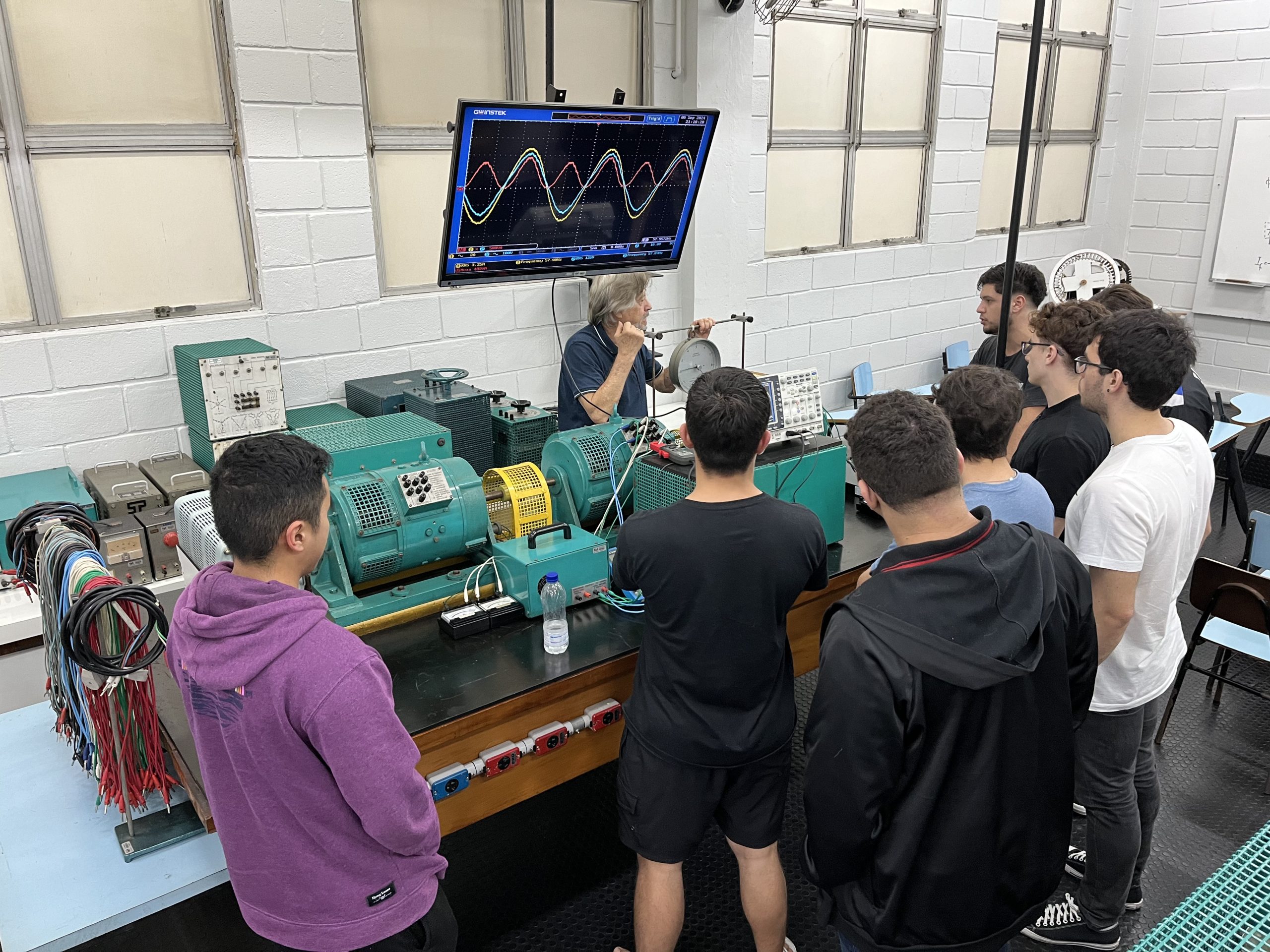 Os Laboratórios de Engenharia e Arquitetura​ da Unisanta oferecem infraestrutura avançada para ensino, pesquisa e elaboração de projetos.