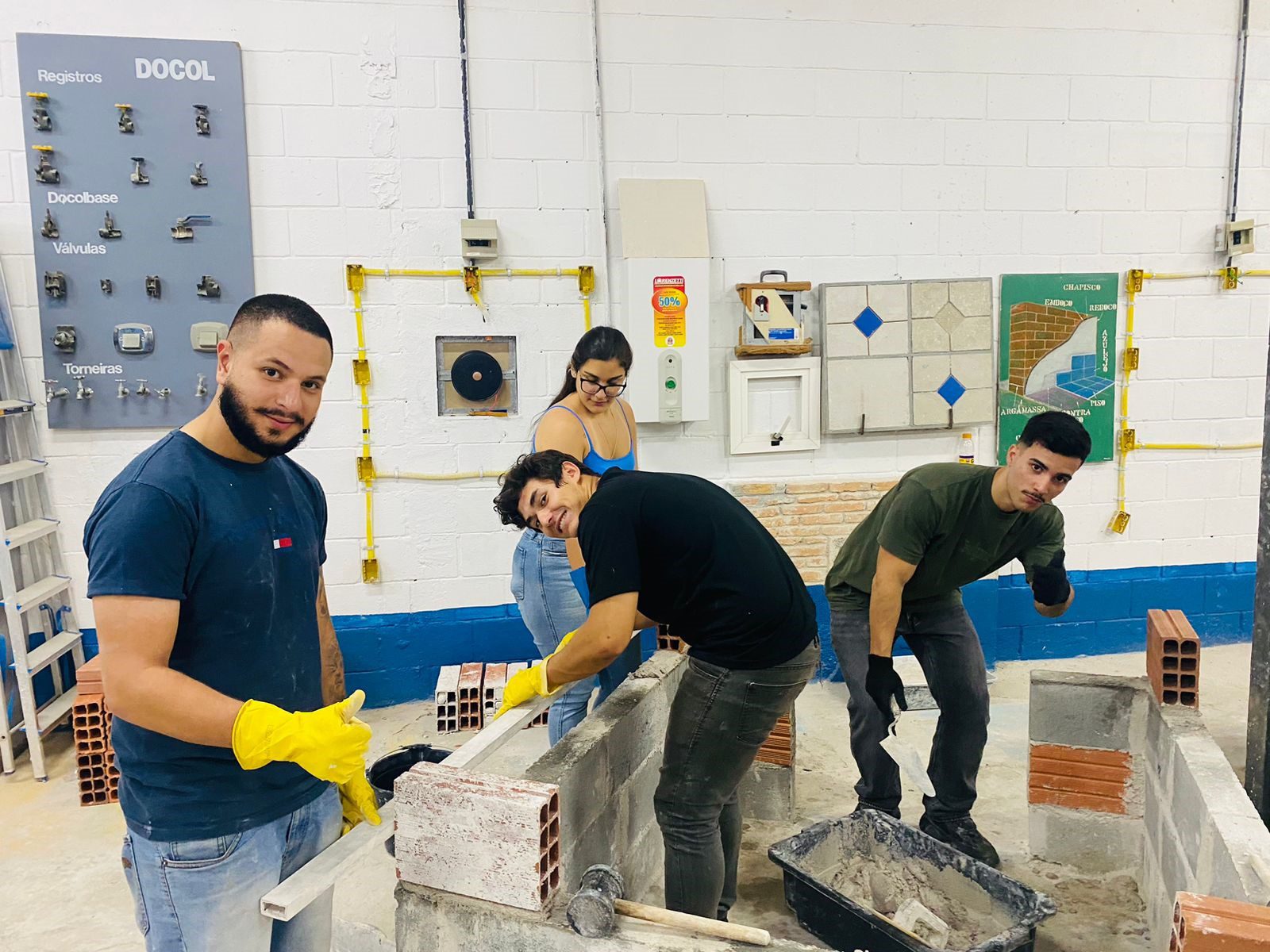 Os Laboratórios de Engenharia e Arquitetura​ da Unisanta oferecem infraestrutura avançada para ensino, pesquisa e elaboração de projetos.