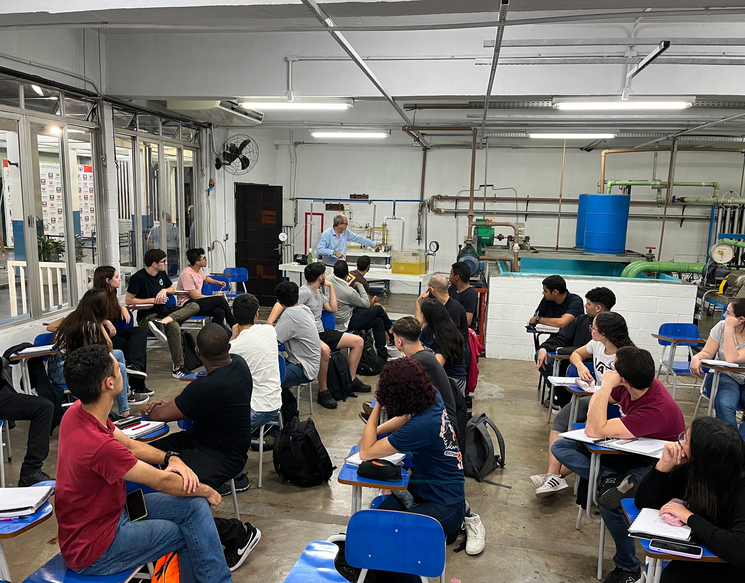 Os Laboratórios de Engenharia e Arquitetura​ da Unisanta oferecem infraestrutura avançada para ensino, pesquisa e elaboração de projetos.