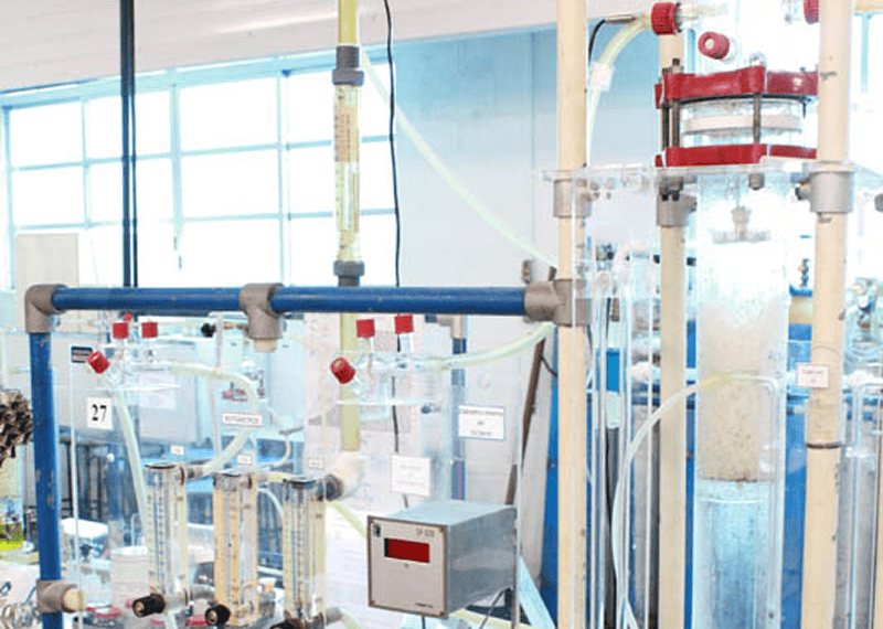 Os Laboratórios de Engenharia e Arquitetura​ da Unisanta oferecem infraestrutura avançada para ensino, pesquisa e elaboração de projetos.