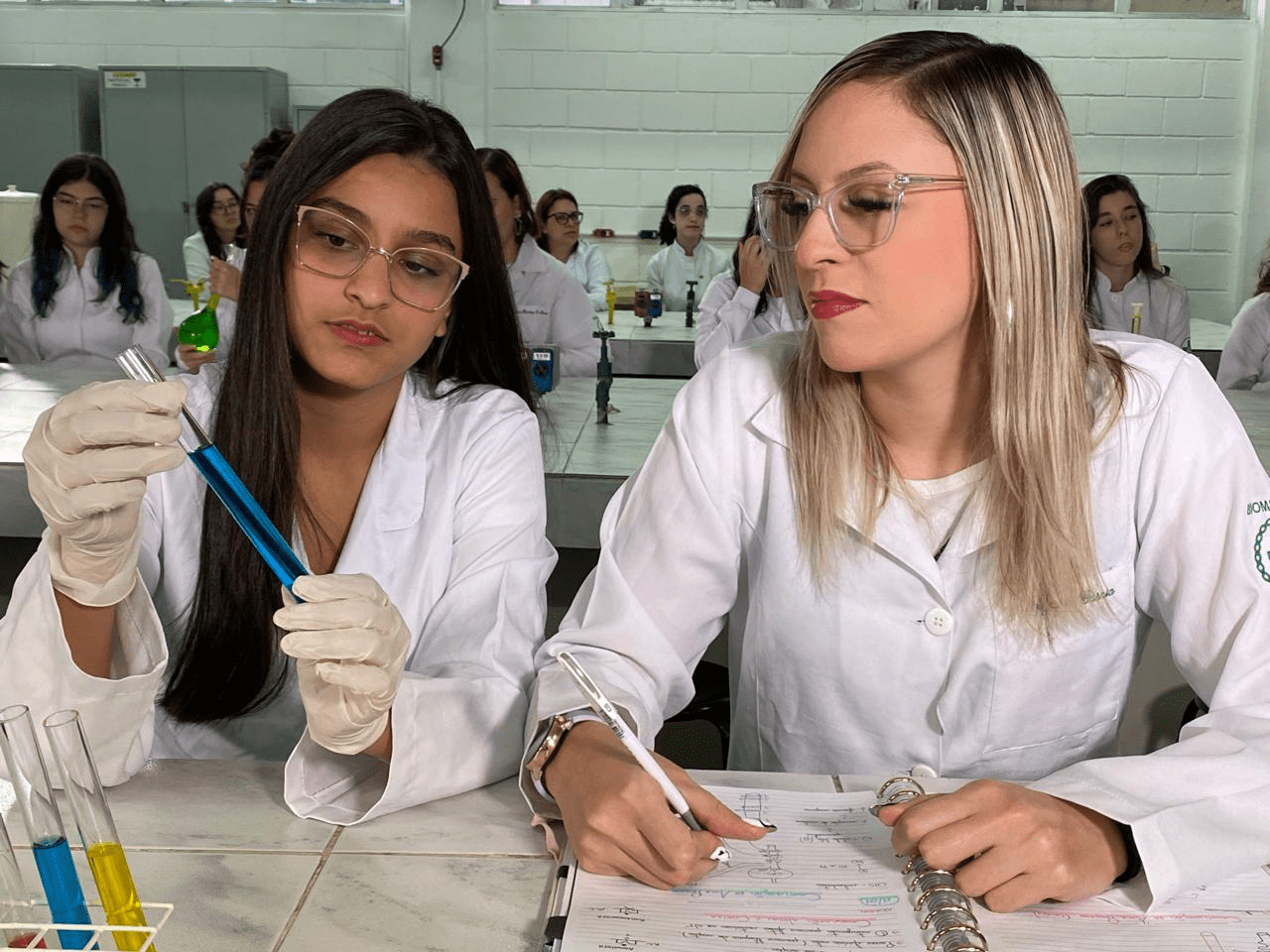 Os Laboratórios de Engenharia e Arquitetura​ da Unisanta oferecem infraestrutura avançada para ensino, pesquisa e elaboração de projetos.