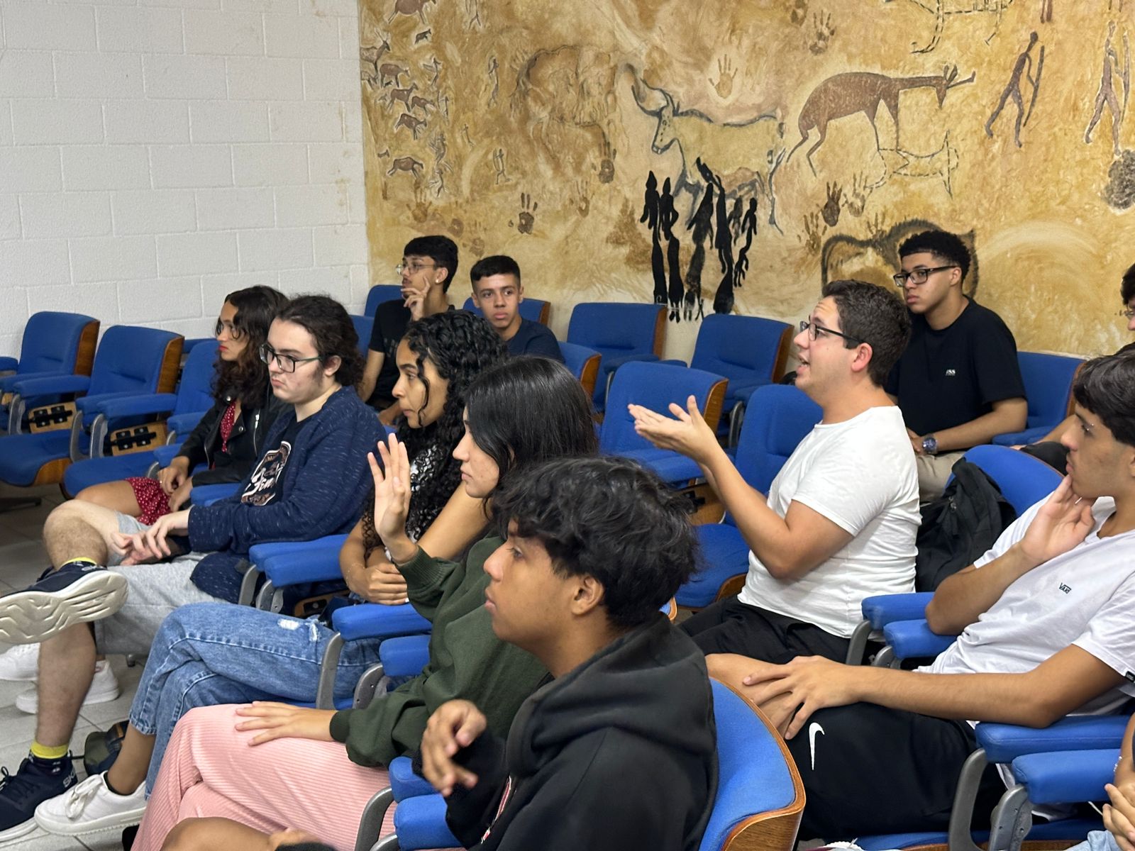 Conheça o curso de Relações Internacionais matutino da Unisanta com ensino de qualidade, boa infraestrutura e formação para o mercado.