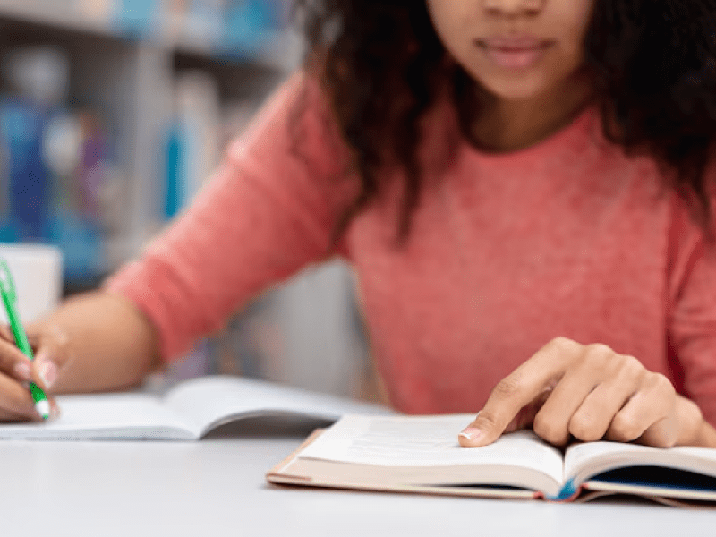 Com a sua nota do Enem, você pode garantir descontos especiais na Unisanta e começar sua graduação em uma das melhores universidades do país.